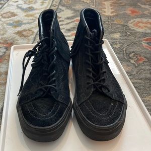 Women’s Vans fringe sk8-hi’s